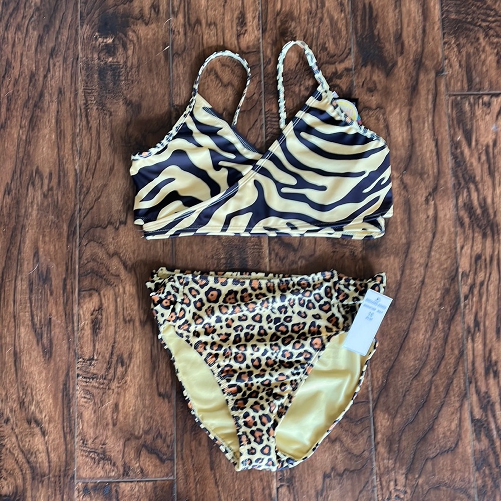 NWT!!  Girls size 16 Breaking Waves bikini